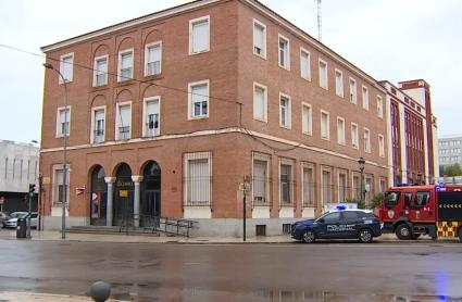 Desalojado el edificio de Correos en Badajoz tras un fuerte olor a gas en la zona