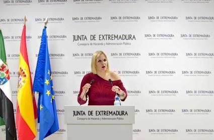 Elena Manzano, consejera de Hacienda de la Junta de Extremadura