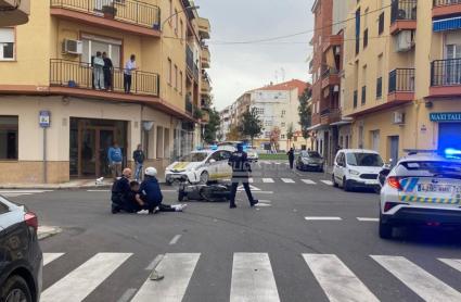 Conductor de una furgoneta se salta un ceda al paso, provoca un accidente y se da a la fuga