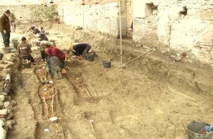 Las exhumaciones en Orduña prevén recuperar restos de treinta personas más, la mayoría extremeñas