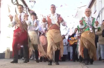 Los Danzantes de Peloche