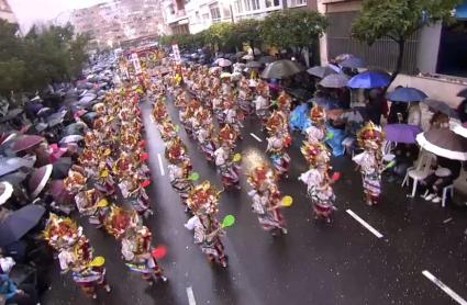 El Carnaval de Badajoz vence a la lluvia