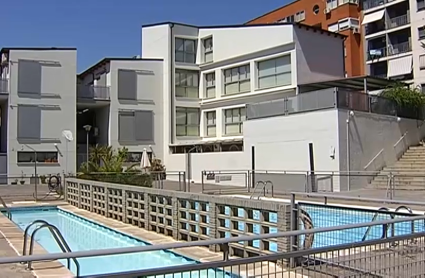 Piscina en un bloque de viviendas de Plasencia