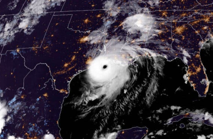 Huracán Laura visto desde el espacio