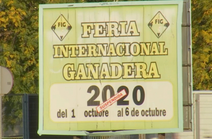 Cartel de la feria ganadera de Zafra anunciando su suspensión