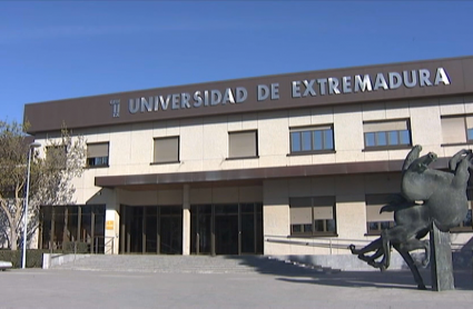 Fachada del rectorado de la Universidad de Extremadura.