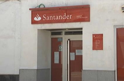 La sucursal del Banco Santander en Burguillos del Cerro sufre un nuevo atraco