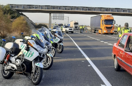 Investigado por la Guardia Civil un ciudadano portugués que circulaba a 212 km/h por la Autovía A-5