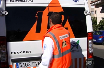 Trabajador de Ambulancias Tenorio prestando servicio