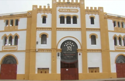 Imagen de los exteriores de la plaza de toros de Mérida