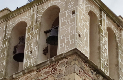 Campanas en la iglesia de El Carrascalejo