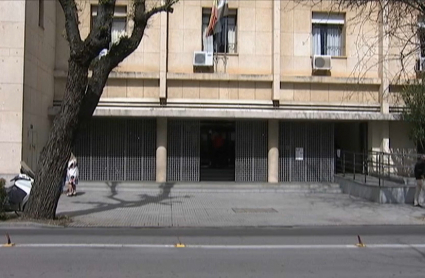 Fachada de la Audiencia Provincial de Badajoz, esta mañana 