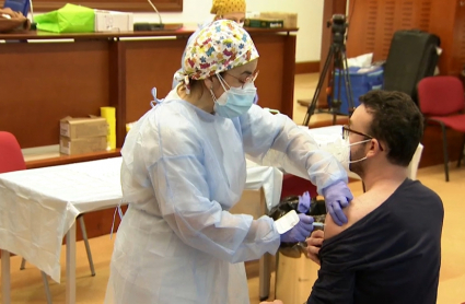 3.400 docentes de Extremadura ya se han vacunado