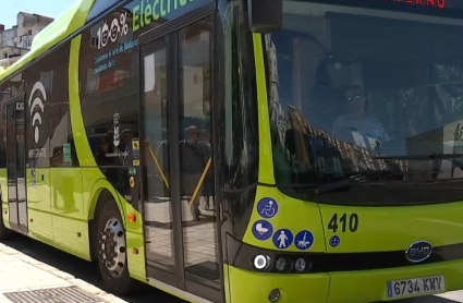 Uno de los autobuses de Tubasa, en Badajoz.