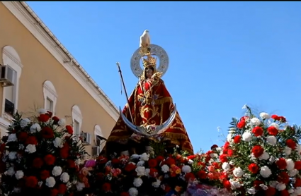 Imagen de la Virgen de la Montaña en procesión