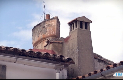 Una de las chimeneas singulares de Cañaveral, en esta ocasión con forma de barco