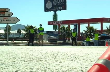 Guardia civil en gasolinera extremeña