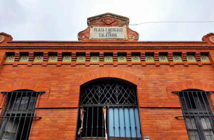 Fachada del Mercado de Calatrava