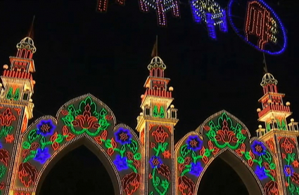 El encendido del recinto ferial de Mérida da inicio a las fiestas