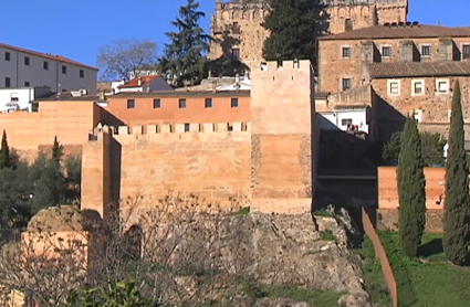 Muralla de Cáceres restaurada 