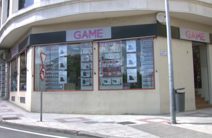 Fachada de la tienda de videojuegos en la que se ha producido el robo