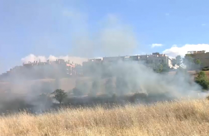 Incendio de pastos en Cáceres