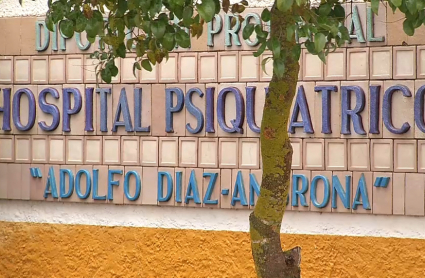 Entrada del centro sociosanitario de Mérida en el que se produjo la agresión