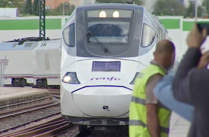 Tren Alvia -730 entrando en la estación de Cáceres