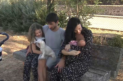 Alexi y Natalia, junto a sus hijas Ivana y la pequeña Illia