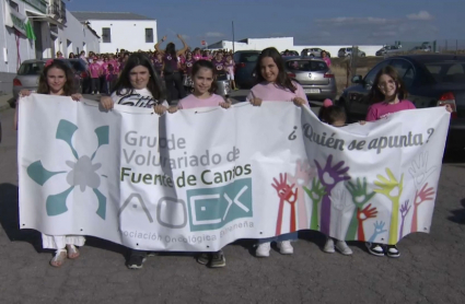 Marcha rosa en Fuente de Cantos