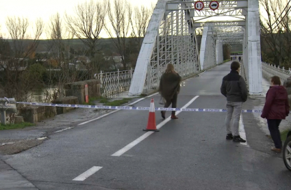 Coria, puente cortado por Efraín