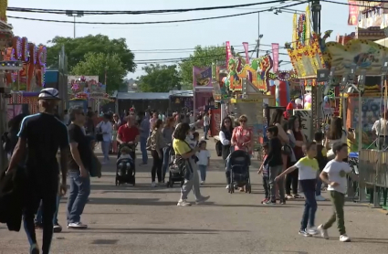Ya están en funcionamiento las atracciones de la Feria de San Fernando