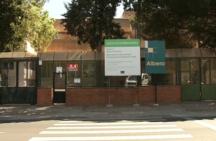 Fachada del Centro Marcelo Nessi de Badajoz. 