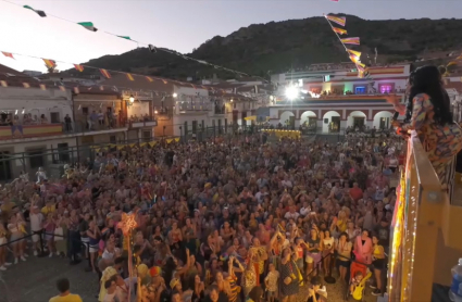 Orgullo de Pueblo en Esparragosa de Lares