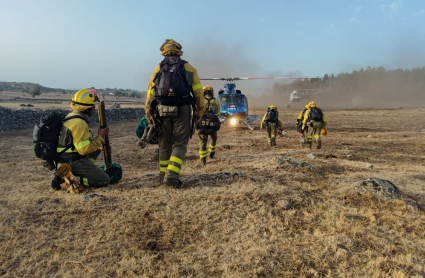 Bomberos forestales en Valencia de Alcántara