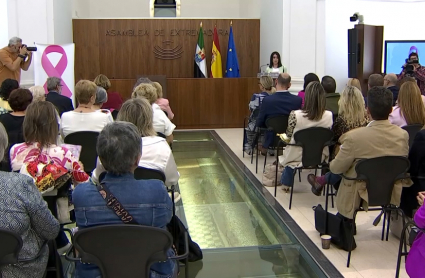 Acto en la Asamblea de Extremadura