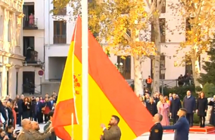 Izado de la bandera de España