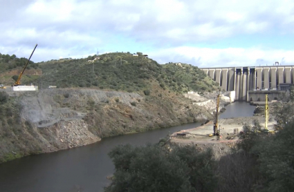 Obras del nuevo puente de Alcántara