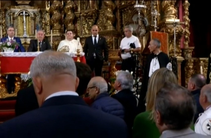 Momento en el que anuncian la suspensión de la procesión de La Borriquita en Jerez